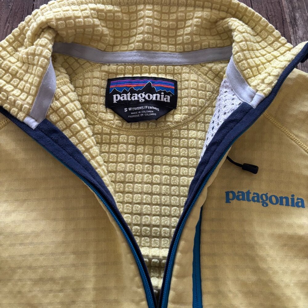 Patagonia R1 - Picture 4 of 6